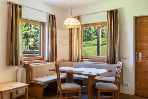 高级一卧室带阳台公寓