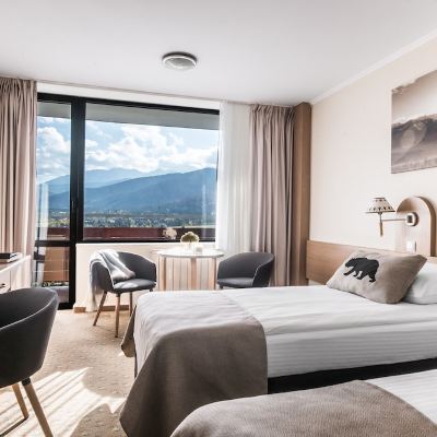 Standard Twin Room with Balcony and Mountain View