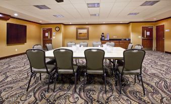 Holiday Inn Express & Suites Sioux Falls Southwest