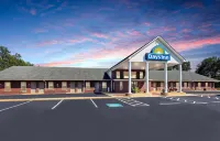 Days Inn by Wyndham Savannah Hotels in 