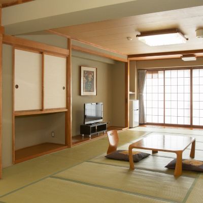 本館高級， 轉角日式帶浴室 水明館優惠