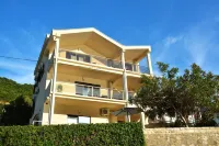 Apartments MaXhit Hotels in 