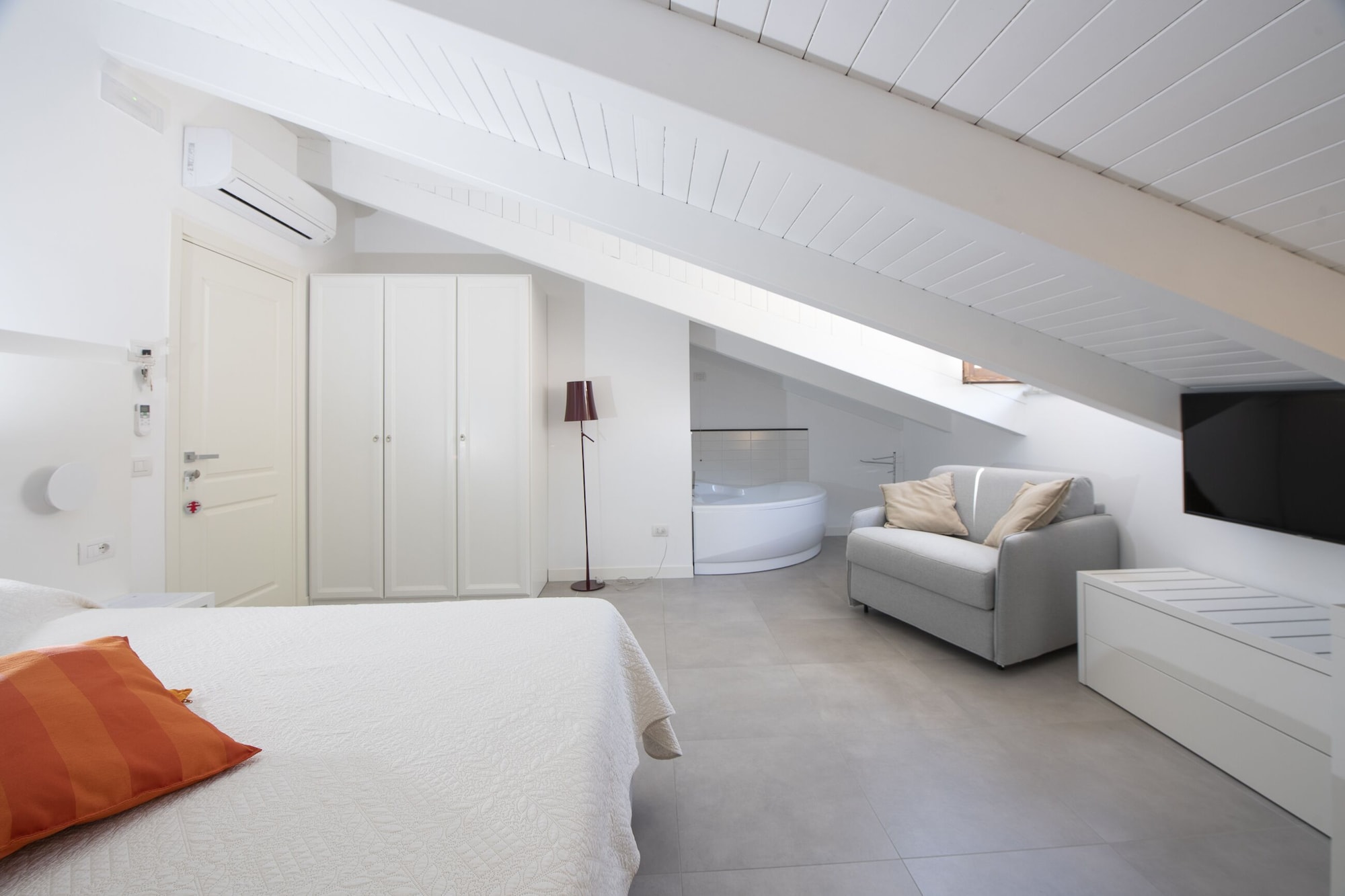 豪华套房 - 带喷射式浴缸