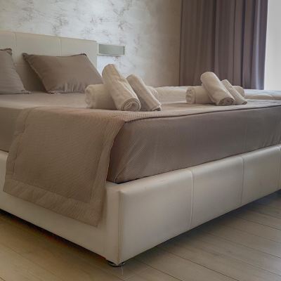 Deluxe Room with Balcony Hotel Aurora Promo Code
