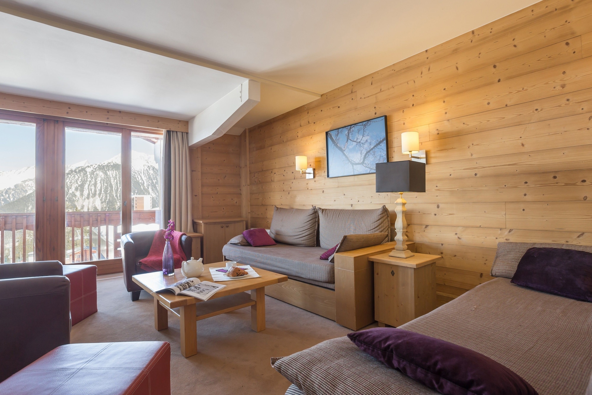 带阳台的山景三卧室公寓