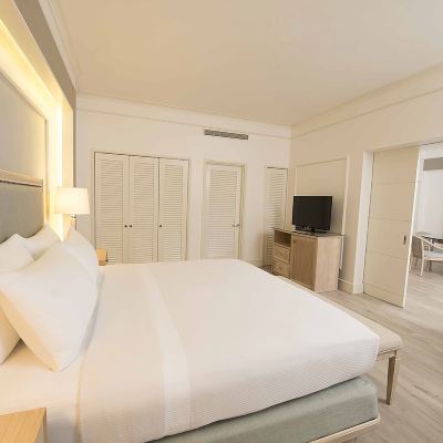 一卧室特大床總統套房（帶旋渦浴缸） 科隆瓜亞基爾希爾頓酒店優惠