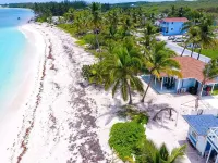 Two bedroom two bathroom beach house located 10 steps from the beach Hotels in Steventon