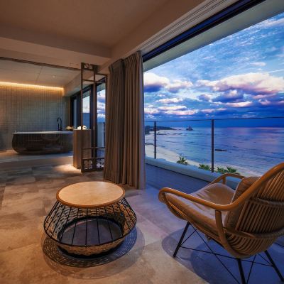 オーシャンビュースイート(ご利用人数3名)(浴室) 奄美リゾートホテル ティダムーン クーポン