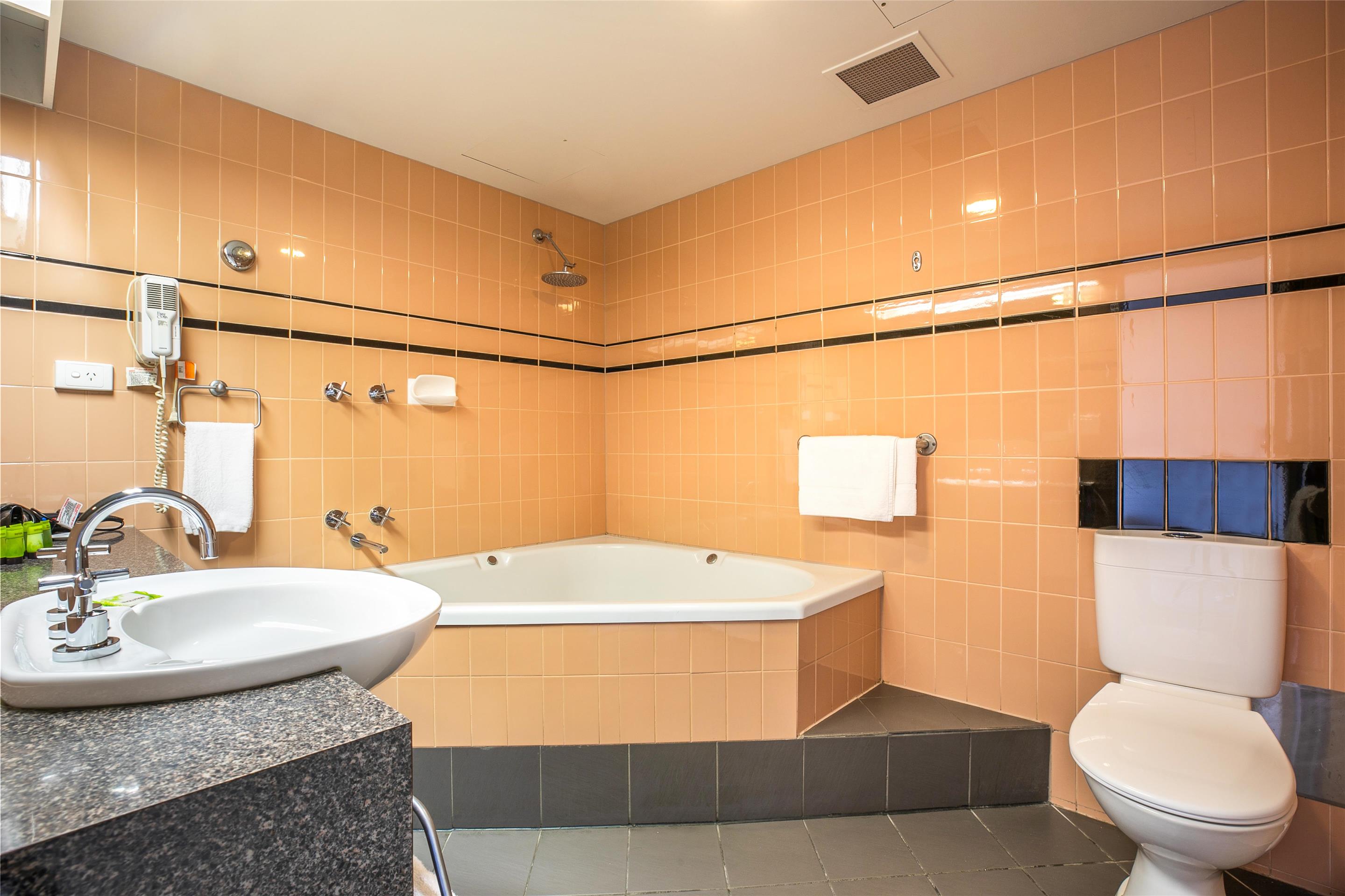 Nightcap at York on Lilydale大床水疗一室房