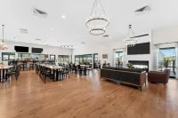 Grand Crowne Resort