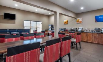 Comfort Inn & Suites Junction City - Near Fort Riley