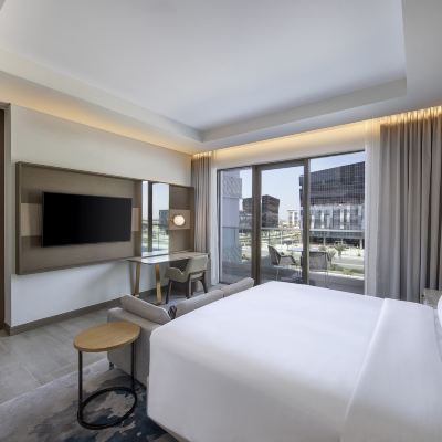 King One Bedrm Suite Theme Park Access Hilton Abu Dhabi Yas Island Promo Code