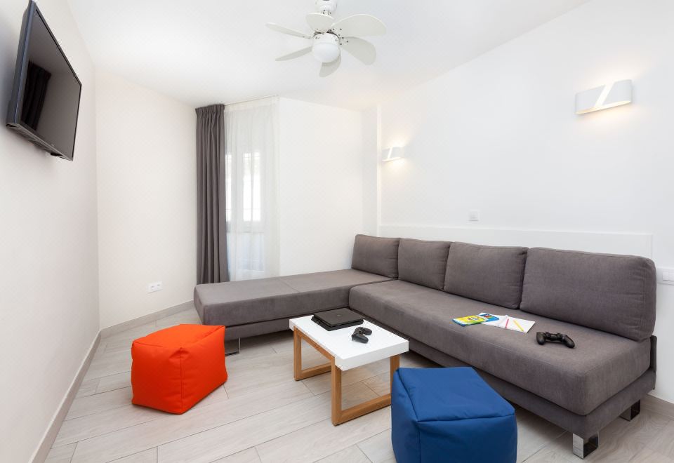 家庭套房（2名成人+1名小童）