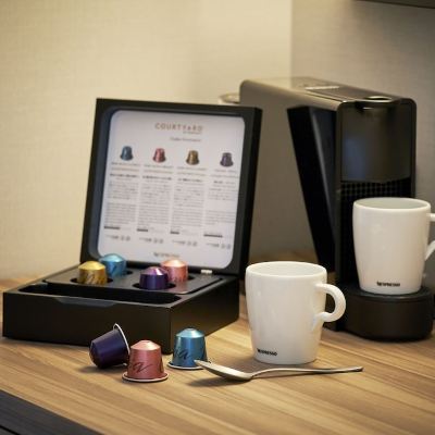 コラボレーションキングサイズベッドルーム禁煙 コートヤード・バイ・マリオット大阪本町 クーポン