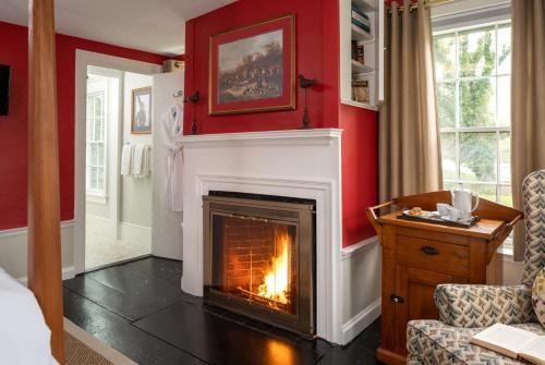 Candleberry Inn on Cape Cod Queen Room 3