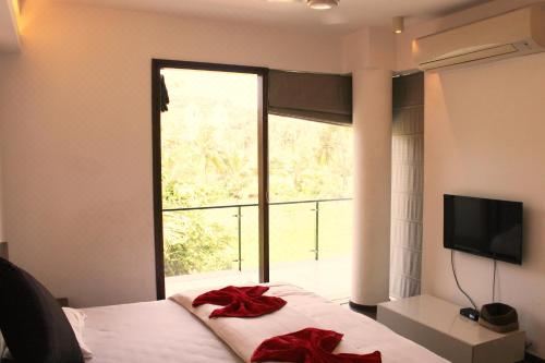 Luxurious 2BHK for Ultimate Holiday Experience in Goa, Candolim North GoaApartment with Mountain View