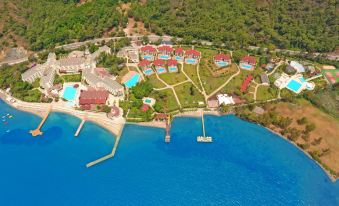 Fortezza Beach Resort - Housity