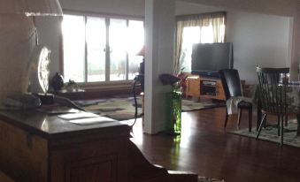 Cozy Corner - Housity