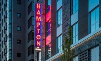 Hampton Inn and Suites by Hilton Portland-Pearl District
