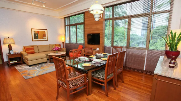 ツリートップス エグゼクティブ レジデンシズ 食事・レストラン