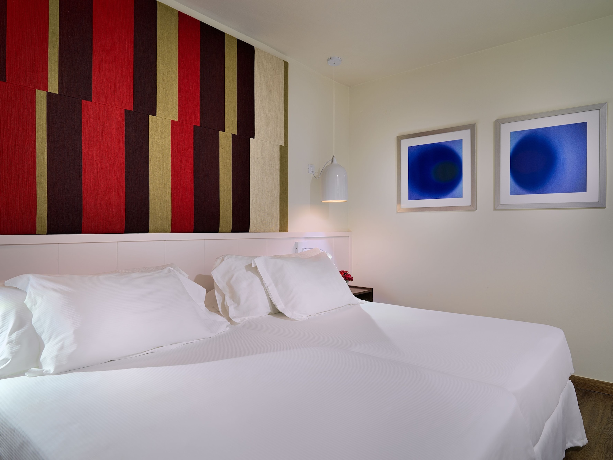 套房（2位成人+2名小童）