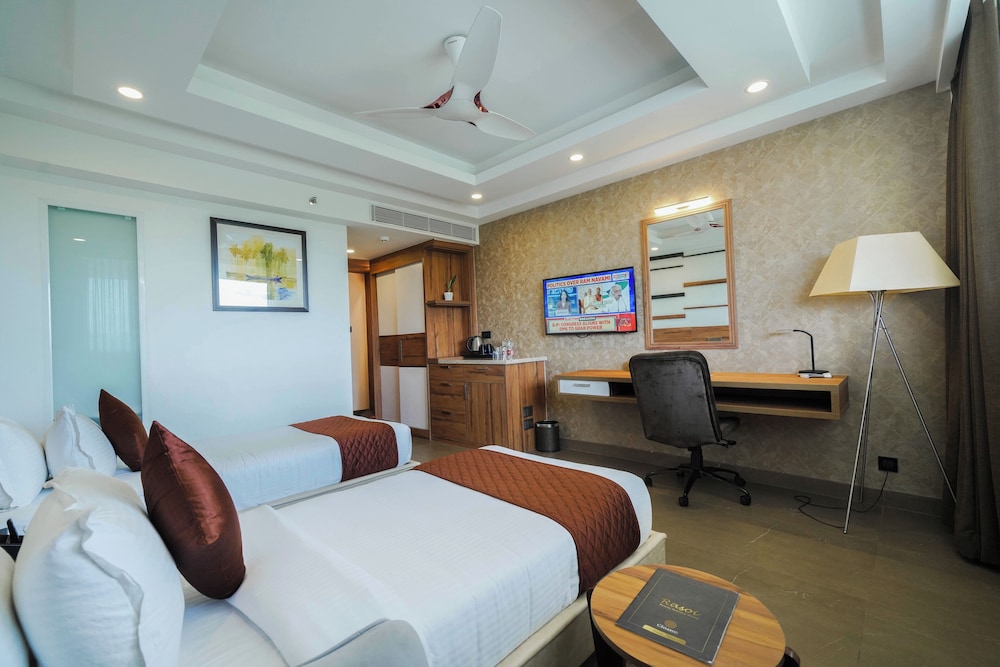 Deluxe King Room