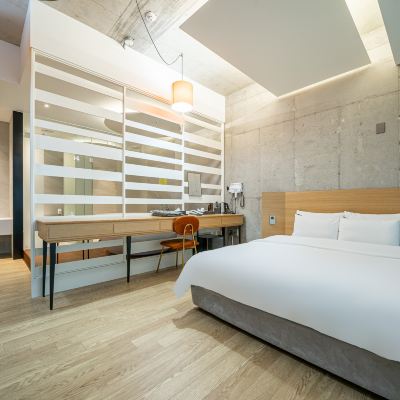 Suite Healing (Massage Chair, Terrace, Bathtub, Queen Bed, Outside Parking) Yangpyeong the Line Drive Inn Hotel 쿠폰