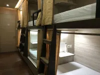 The Colour Hostel Hotels in 