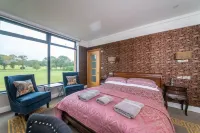 Guildford Manor Hotel & Spa Hotel di 