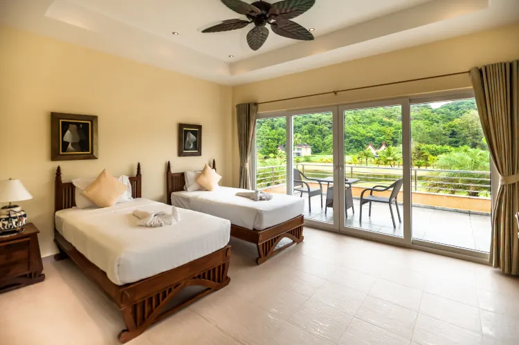 Paradise Room Golf Court View, Twin Bed