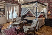 Silver Heart Inn & Cottages