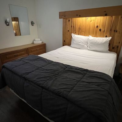 Standard Suite, 1 Bedroom, Kitchen, Partial Lake View (Castledown #20) Tally Ho Inn Promo Code