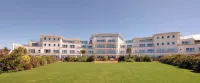 St Moritz Hotel and Cowshed Spa Отели в г. 
