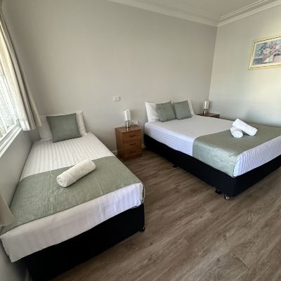 Deluxe Twin Room Bucketts Way Motel Promo Code