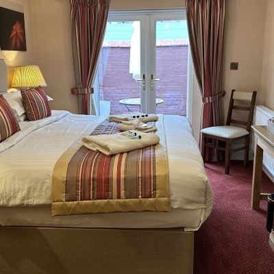 Exclusive Room, 1 King Bed, Jetted Tub, Courtyard View Chester House Guest House Promo Code
