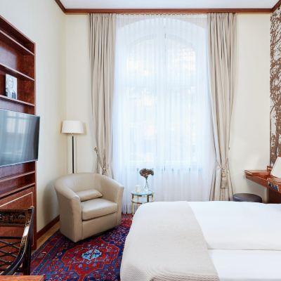 Business Plus Double Room Living Hotel de Medici Promo Code