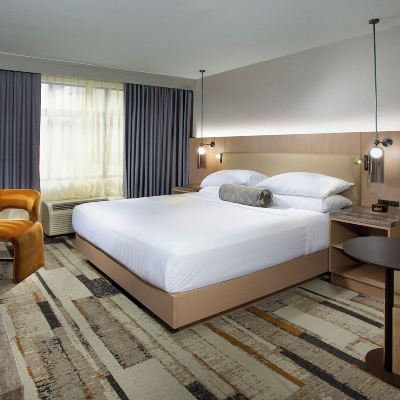 Signature King The Paramount Hotel Promo Code