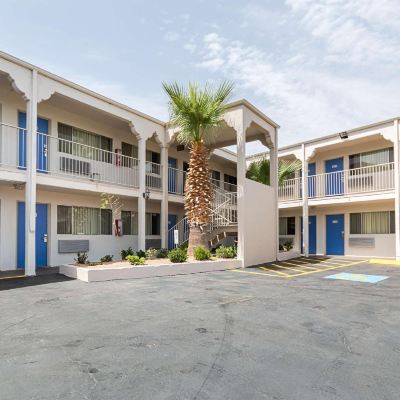 1 King Bed | Mob Acc Ri Shwr Ste Nsmk Micfridge 埃爾帕索機場布利斯堡6號汽車旅館優惠