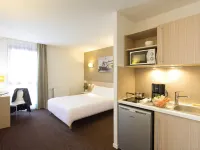 Aparthotel Adagio Access le Havre les Docks Hotel di 