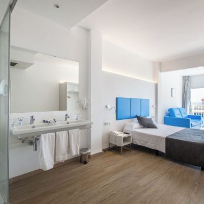 Deluxe Double Room with Shower Hotel Amic Horizonte Promo Code
