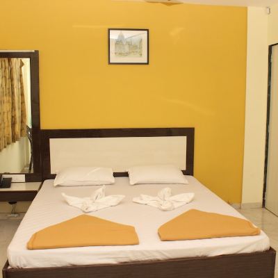 Deluxe Room with Air Conditioner