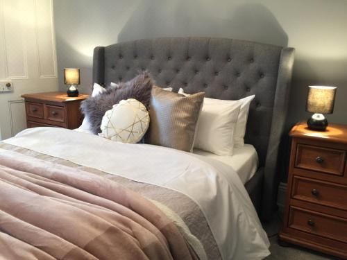 Blackwood HouseSeven-Bedroom House