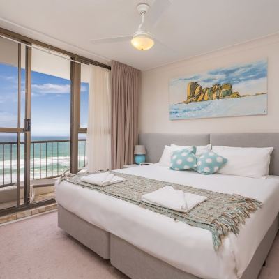 One-Bedroom Ocean View Apartment
