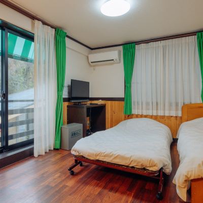 トリプルルーム ホテル モルゲンロート クーポン