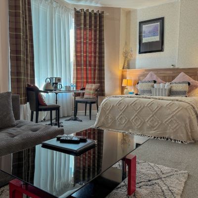 Deluxe Double Room (204 Sqft)