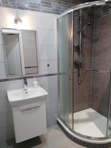 Ubytovani Na Spaciru Three-Bedroom Apartment