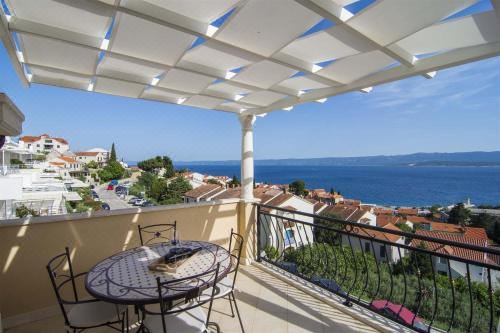 舒适海景单卧室公寓 - 带阳台