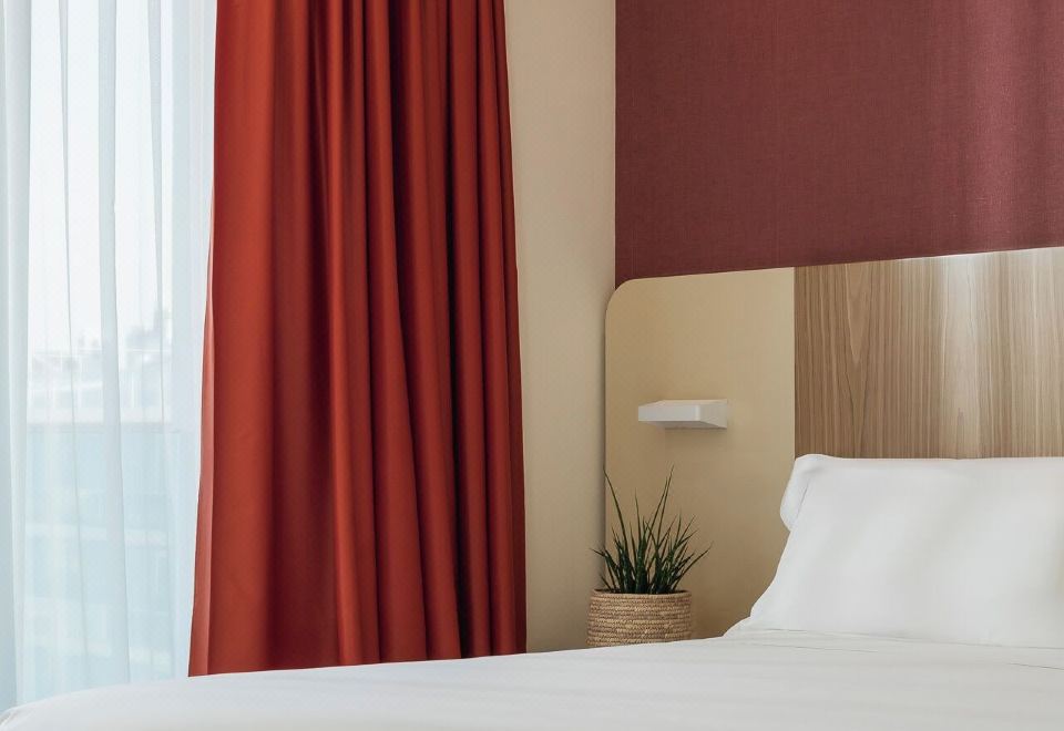 豪华三人房， 多张床