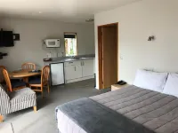 Jade Court Motel