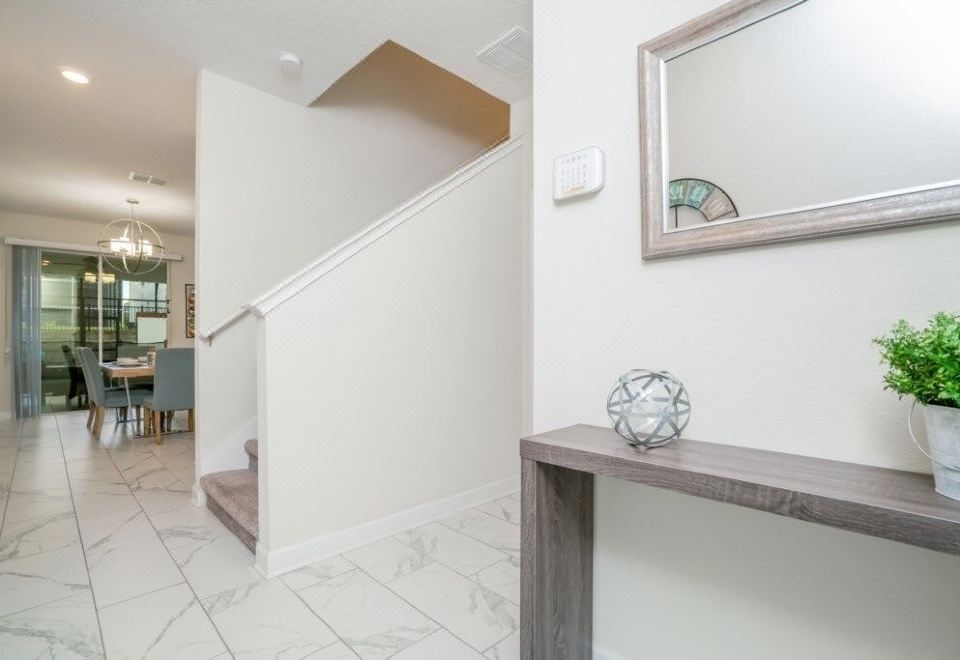 1566Plunker TownhouseFour-Bedroom Townhouse